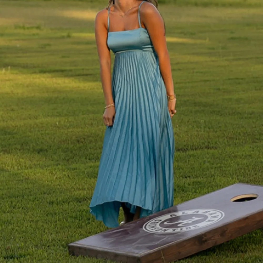 The A&F Giselle Clasp-Back Pleated Midi Dress